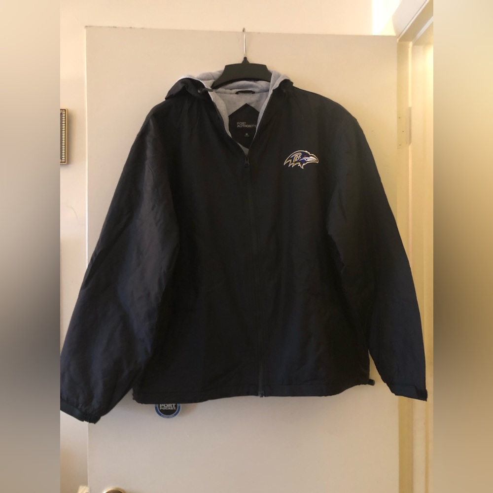 Last of the Flock- only 1 left! Ravens fully lined windbreaker with hood size M